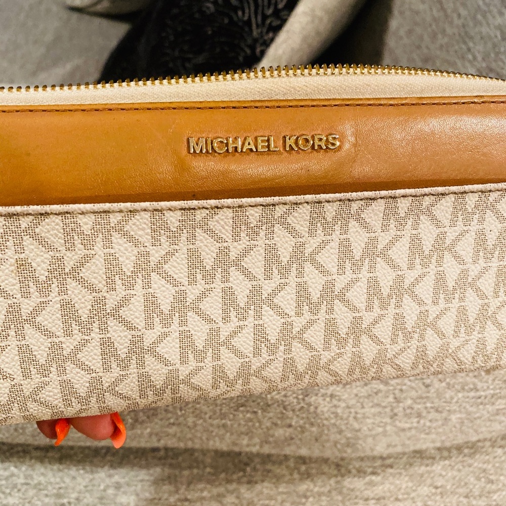 Michael Kors wallet